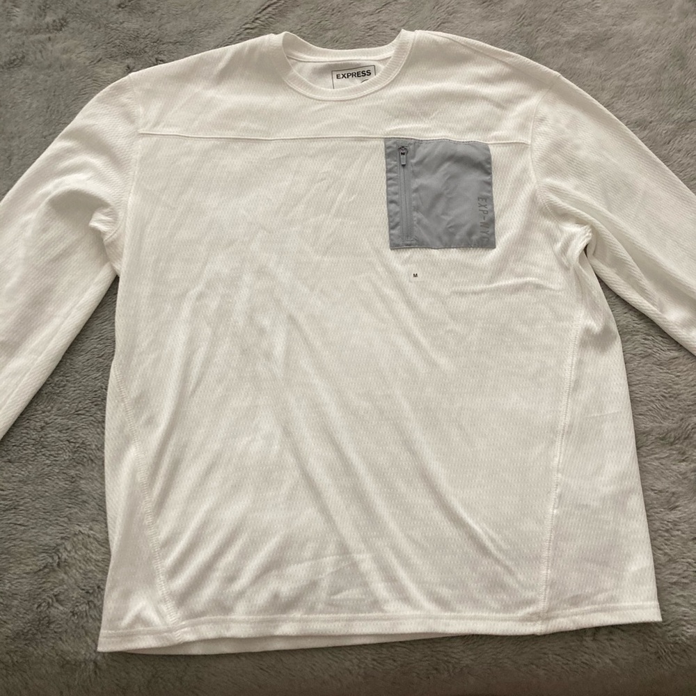 Men’s long sleeve moisture wicking Tshirt